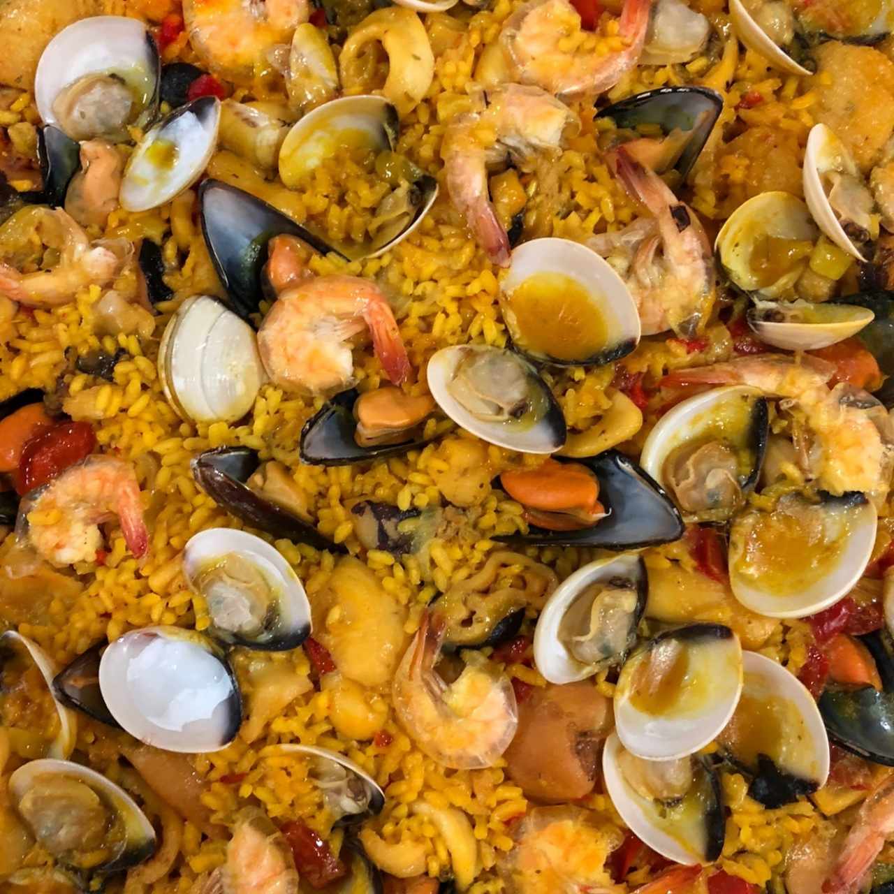 Paella de mariscos 