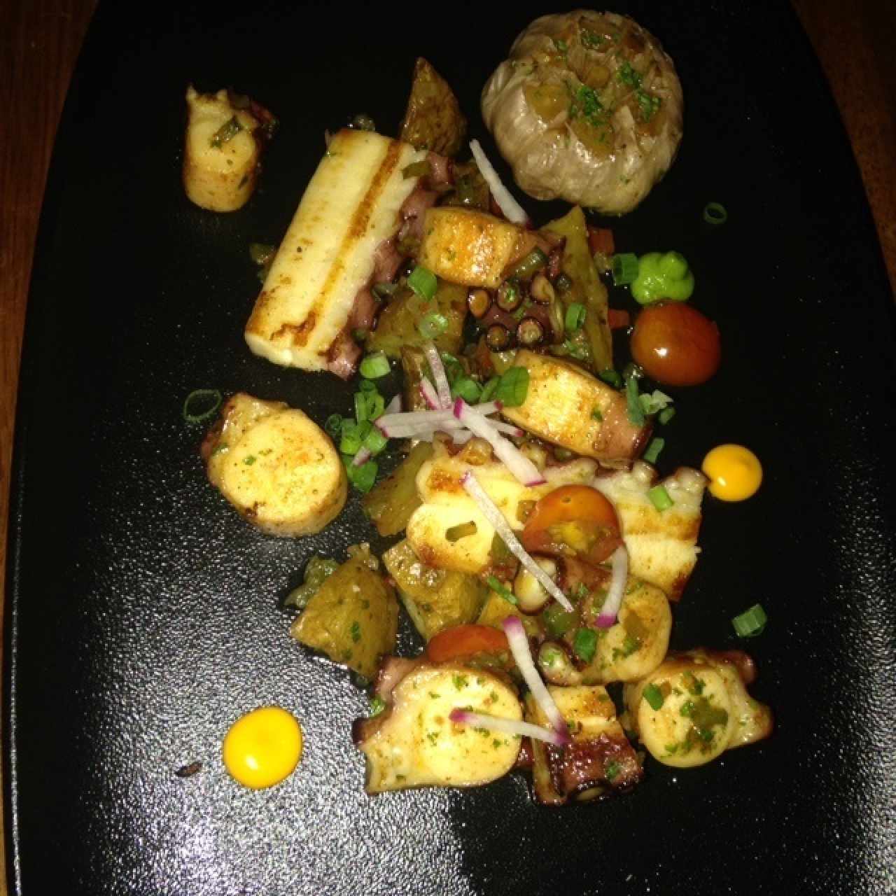 pulpo al ajillo