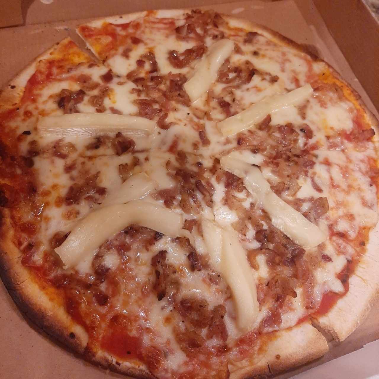 Pizzas - BACON & BRIE