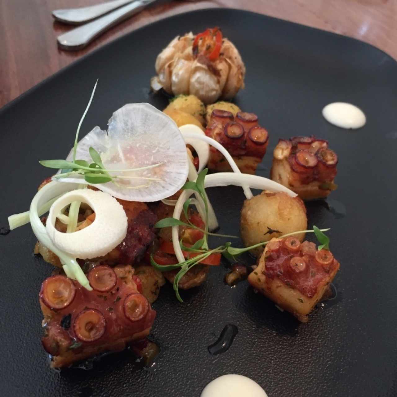 Pulpo al Ajillo