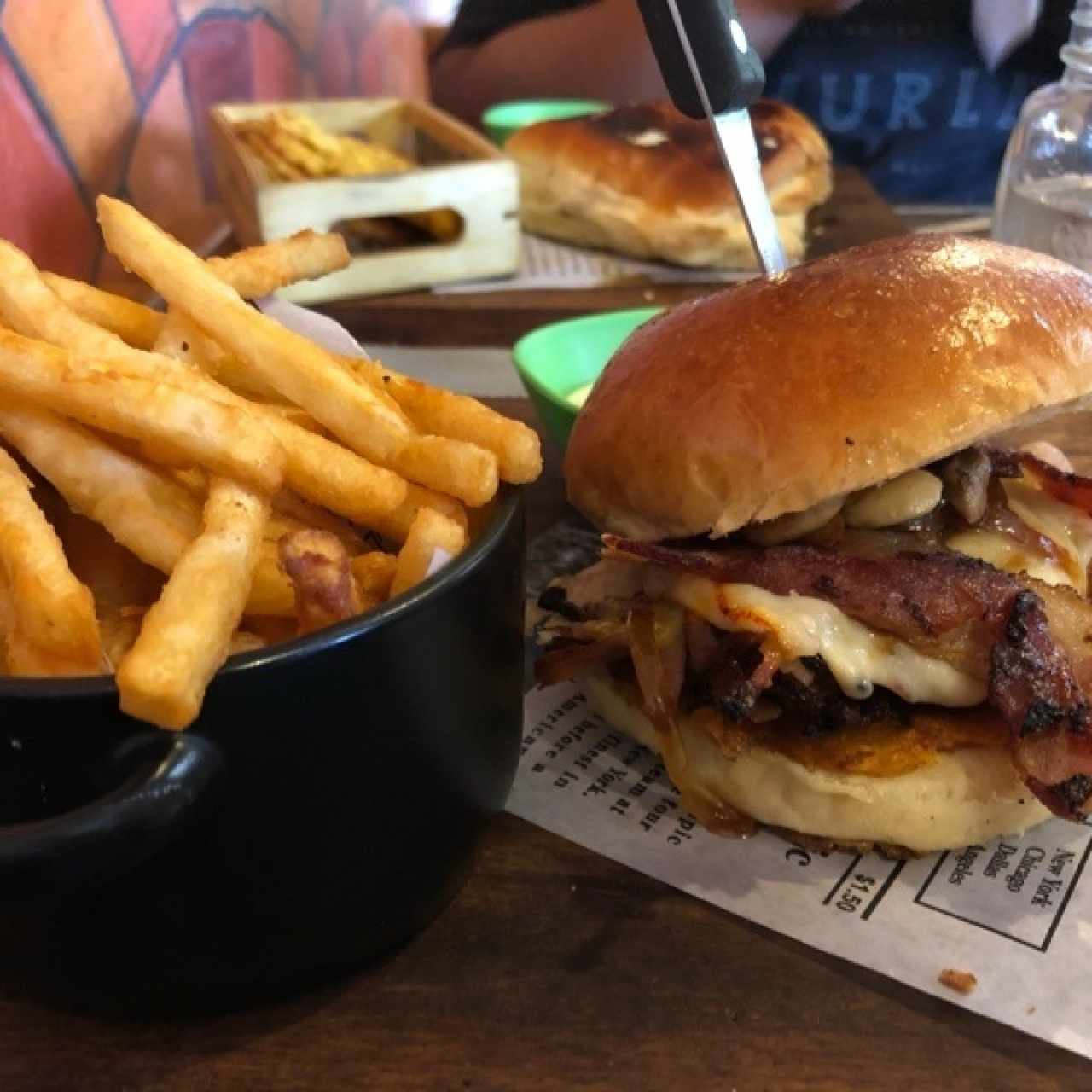 Patacón pisao’ burger