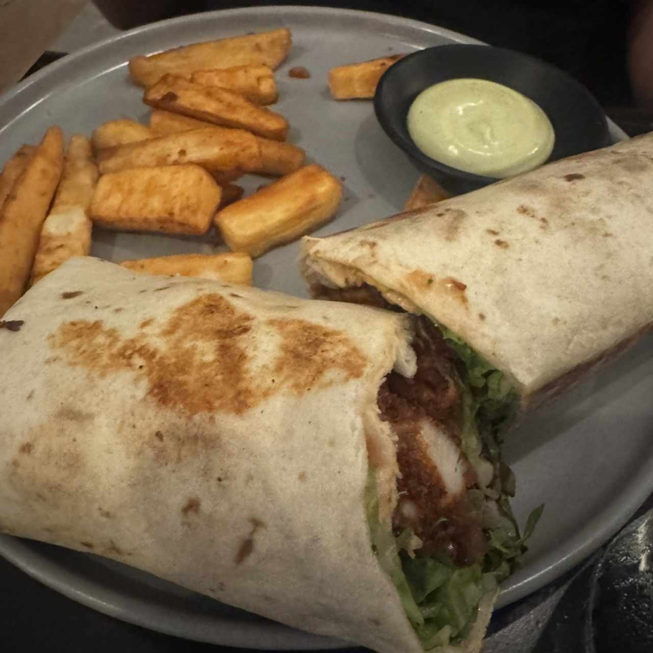 Wrap crispy con papas fritas