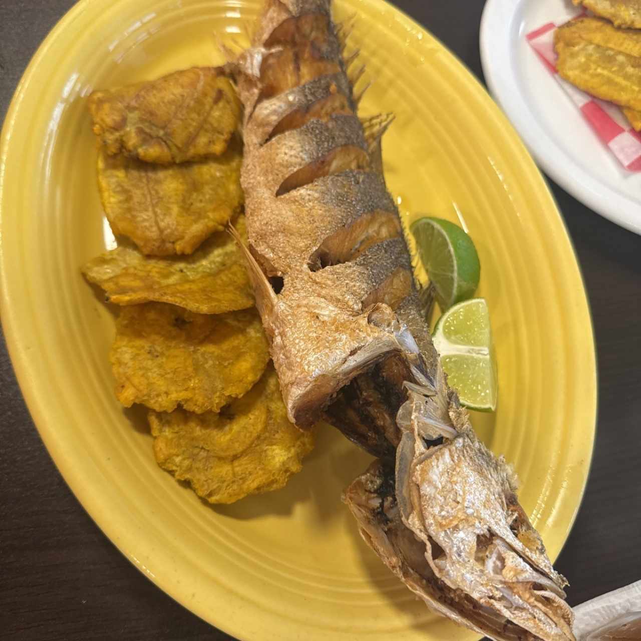 PESCADO ENTERO FRITO (según tamaño)