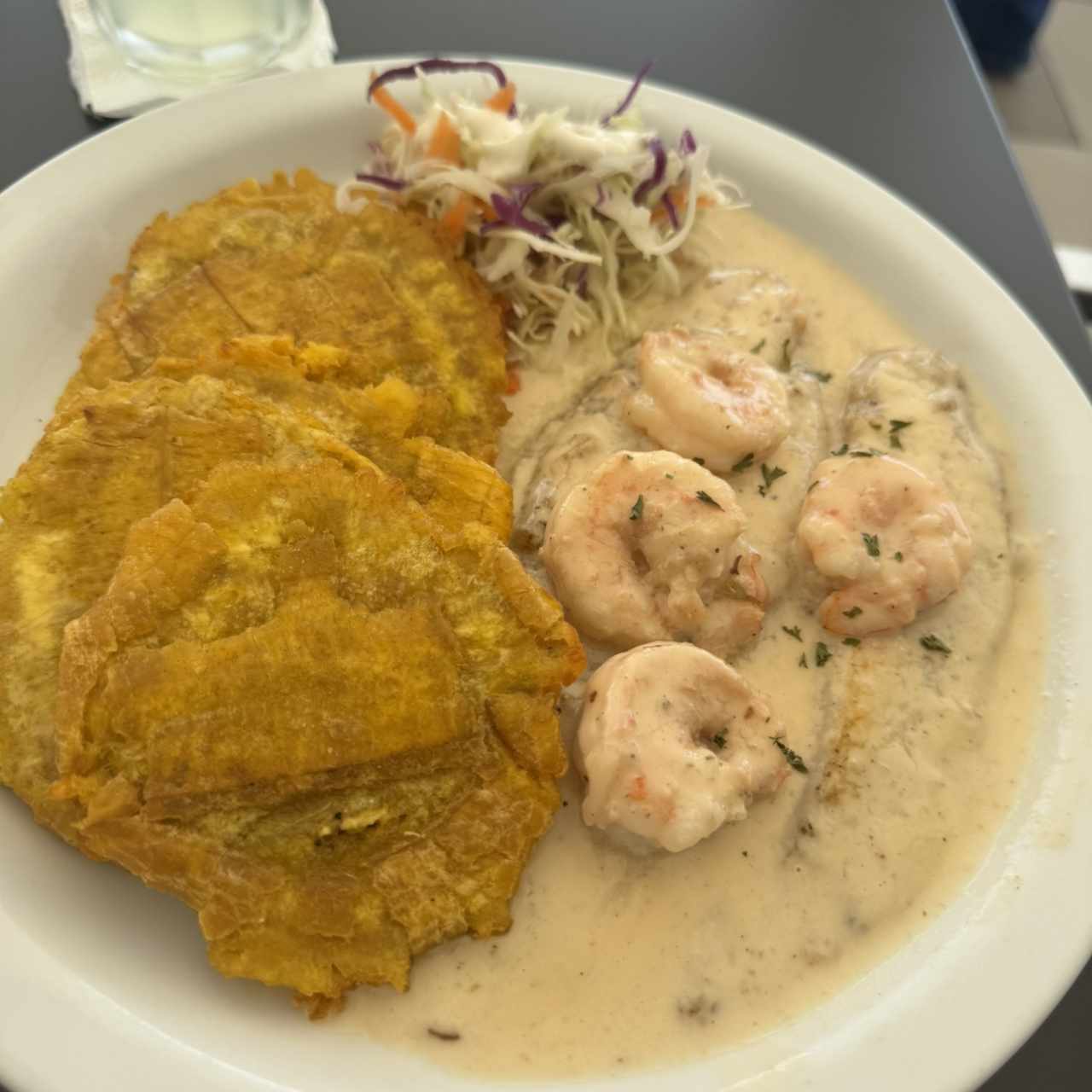 FILETE DE PESCADO RELLENO (salsa blanca)