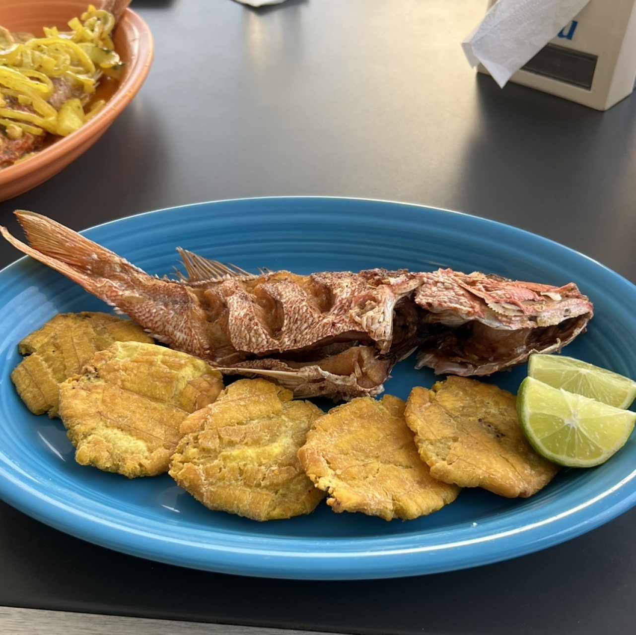 PESCADO ENTERO FRITO (según tamaño)