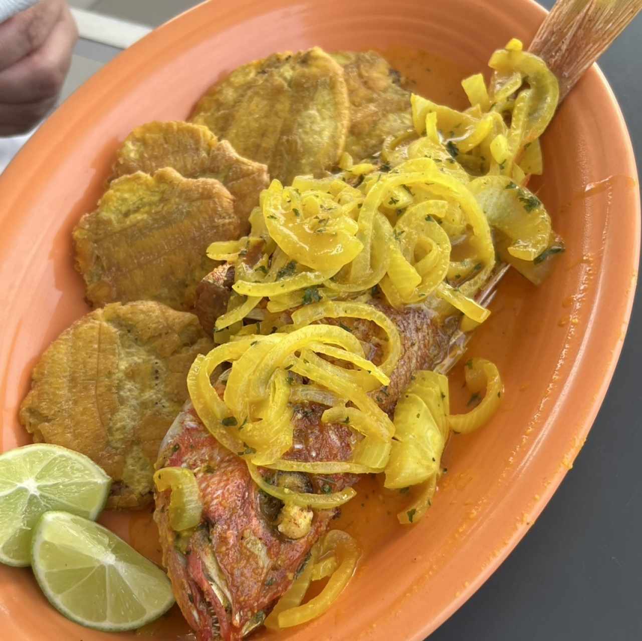 PESCADO ENTERO FRITO (según tamaño)