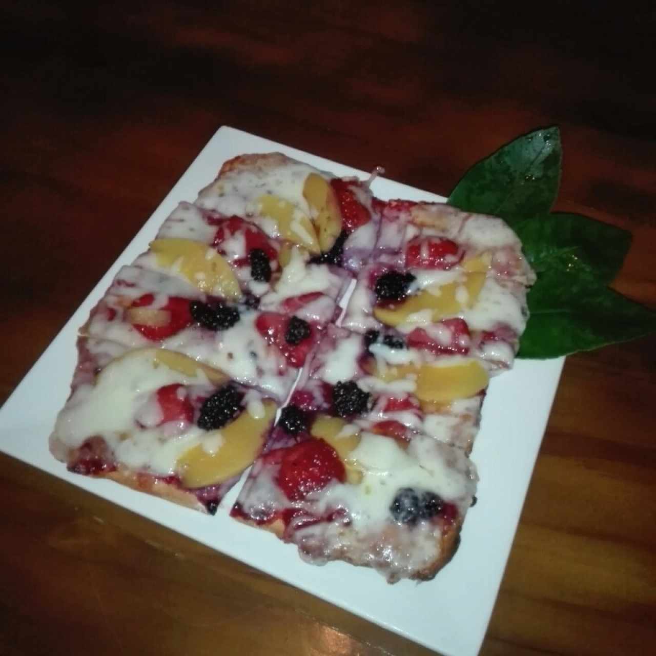 Pizza de frutas deliciosa! 💯      