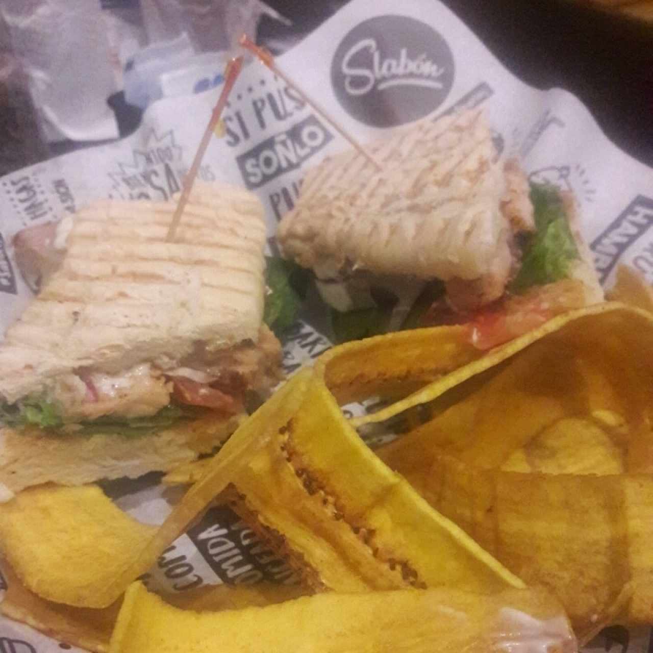 Emparedado Monterrey