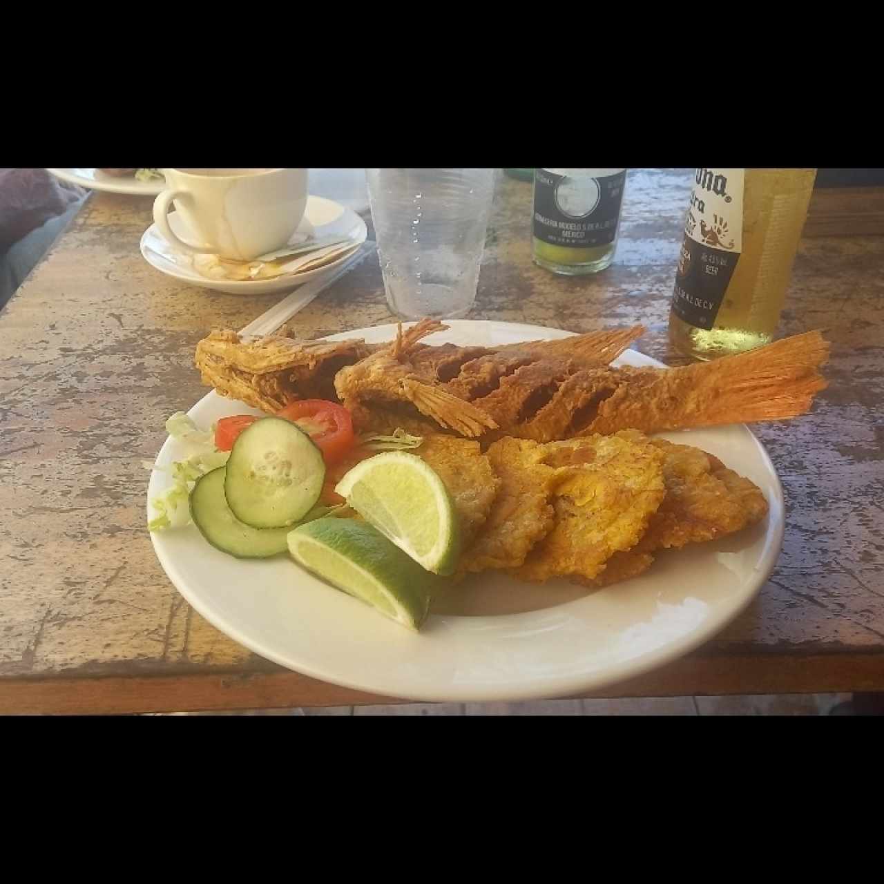 pago frito con patacones
