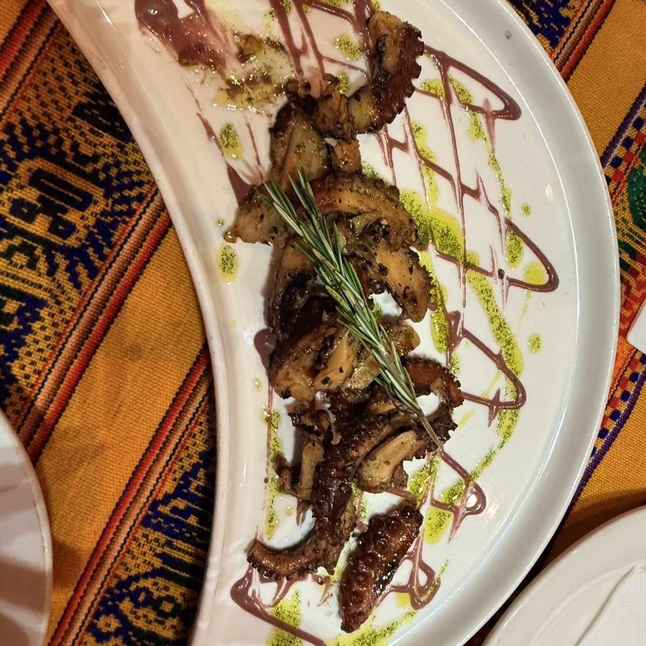 Entradas Calientes - Pulpo al Carbón
