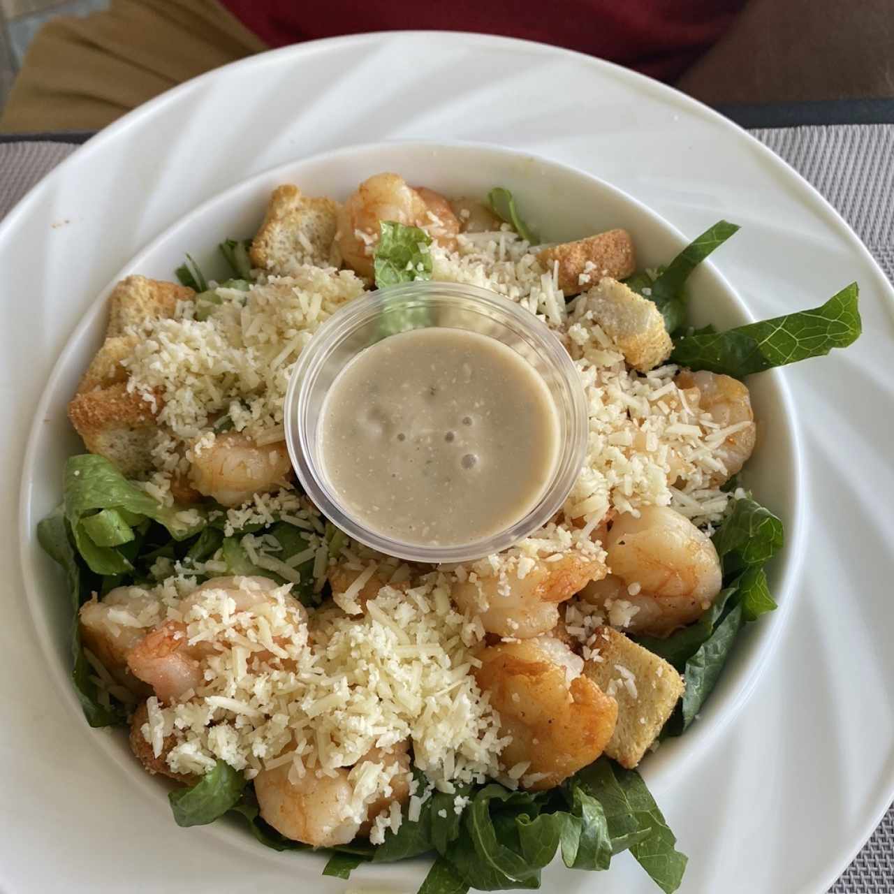 ENSALADA CESAR CLASICA CON CAMARON