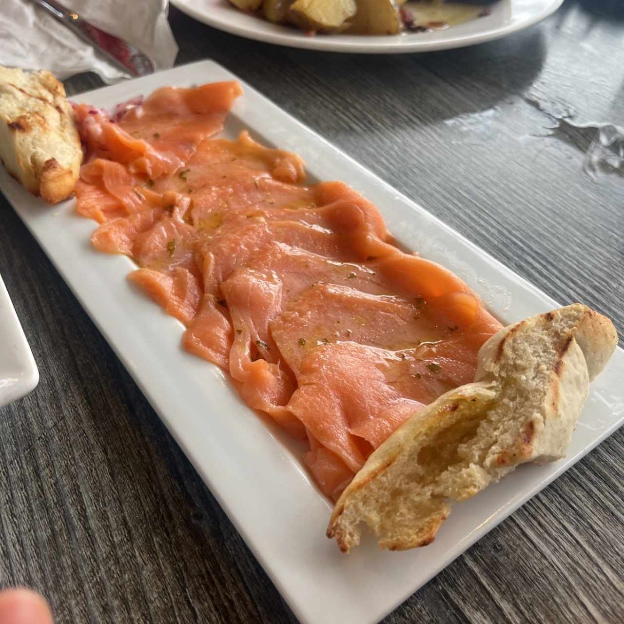 Entradas - CARPACCIO DE SALMON