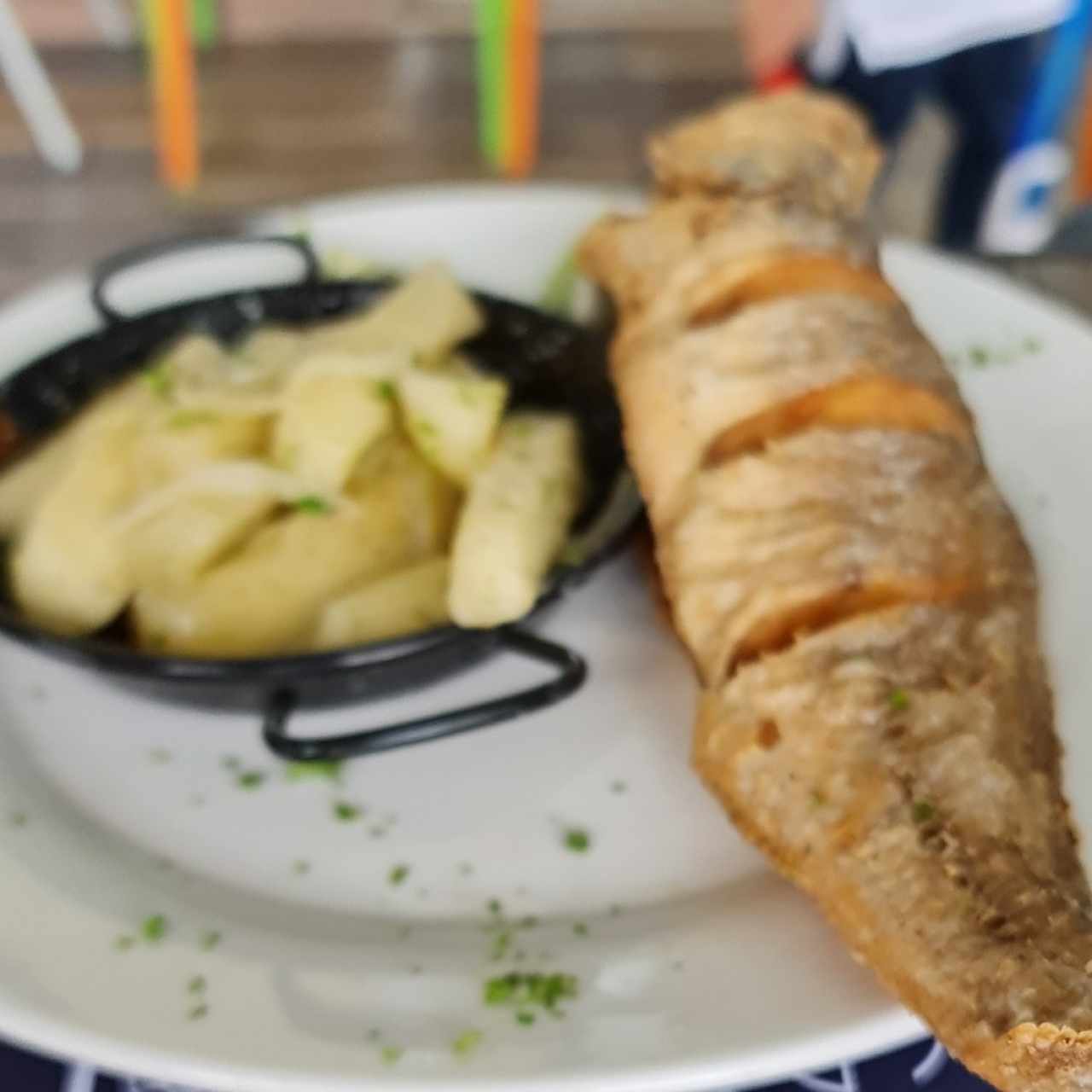 corvina frita con yuca