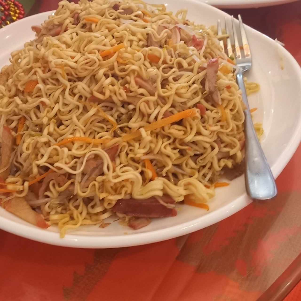 Chow mein de puerco