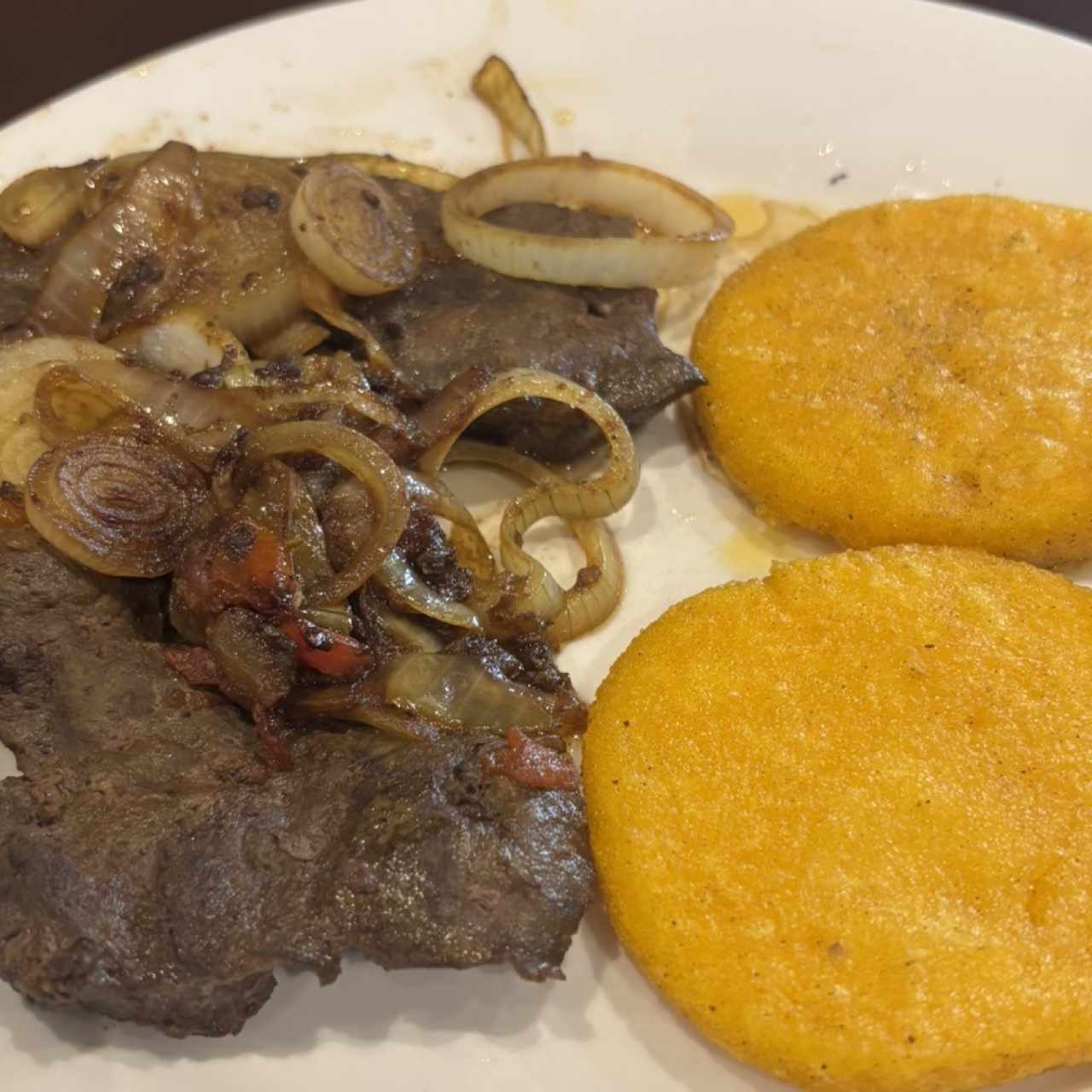 DESAYUNOS - BISTEC DE HÍGADO