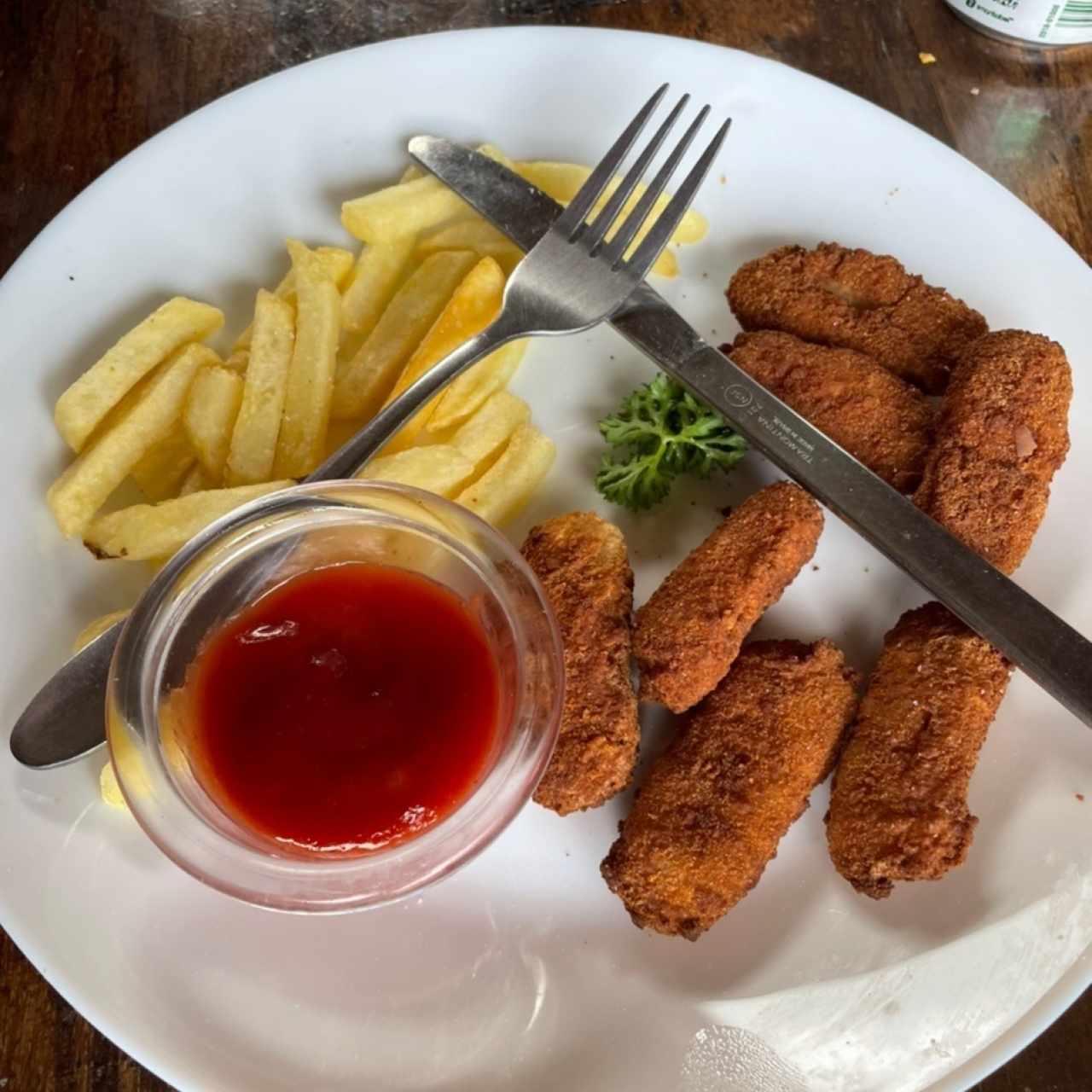Deditos de Pezcado de cajeta y sin salsa a mos que el ketchup sea la salsa