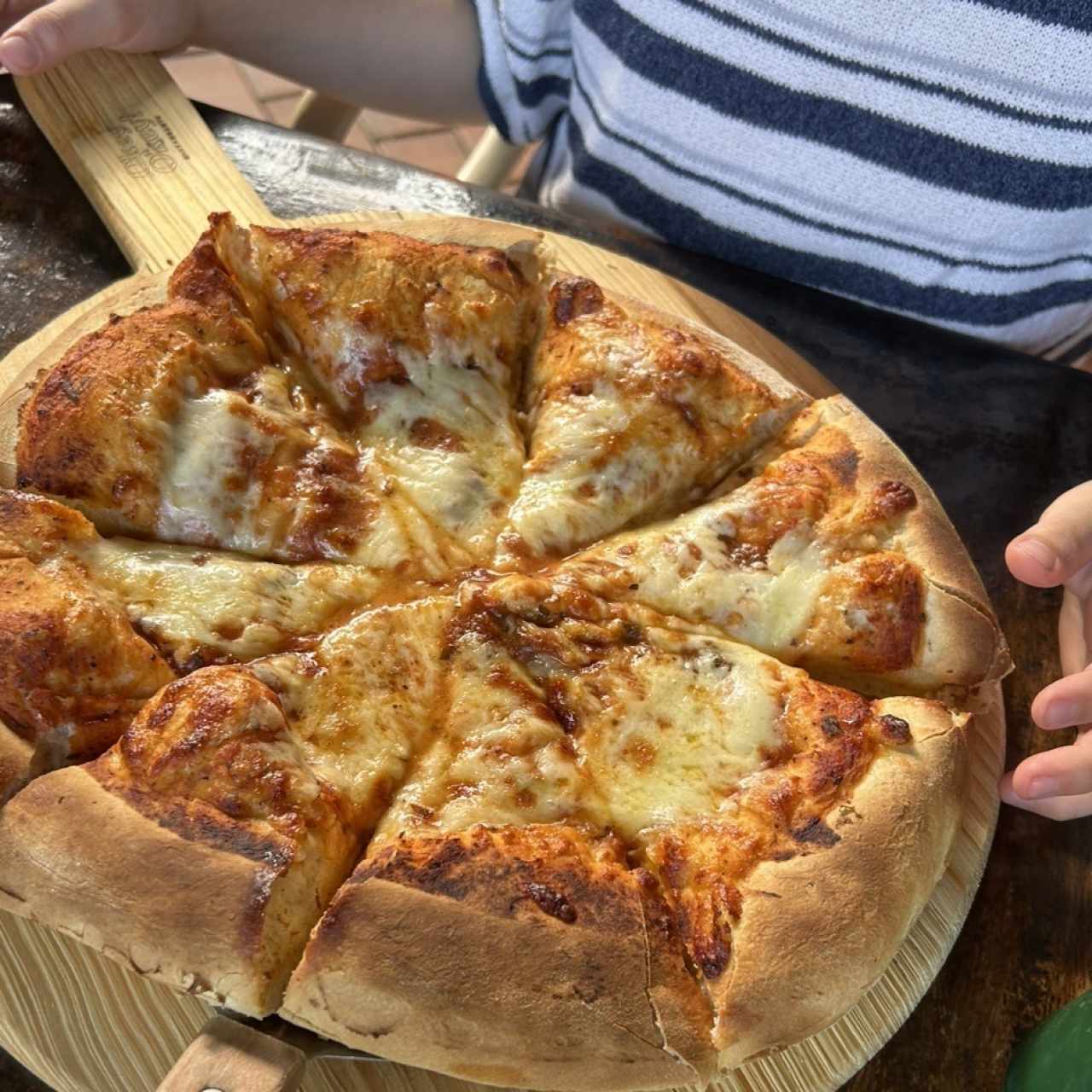Pizza de queso personal