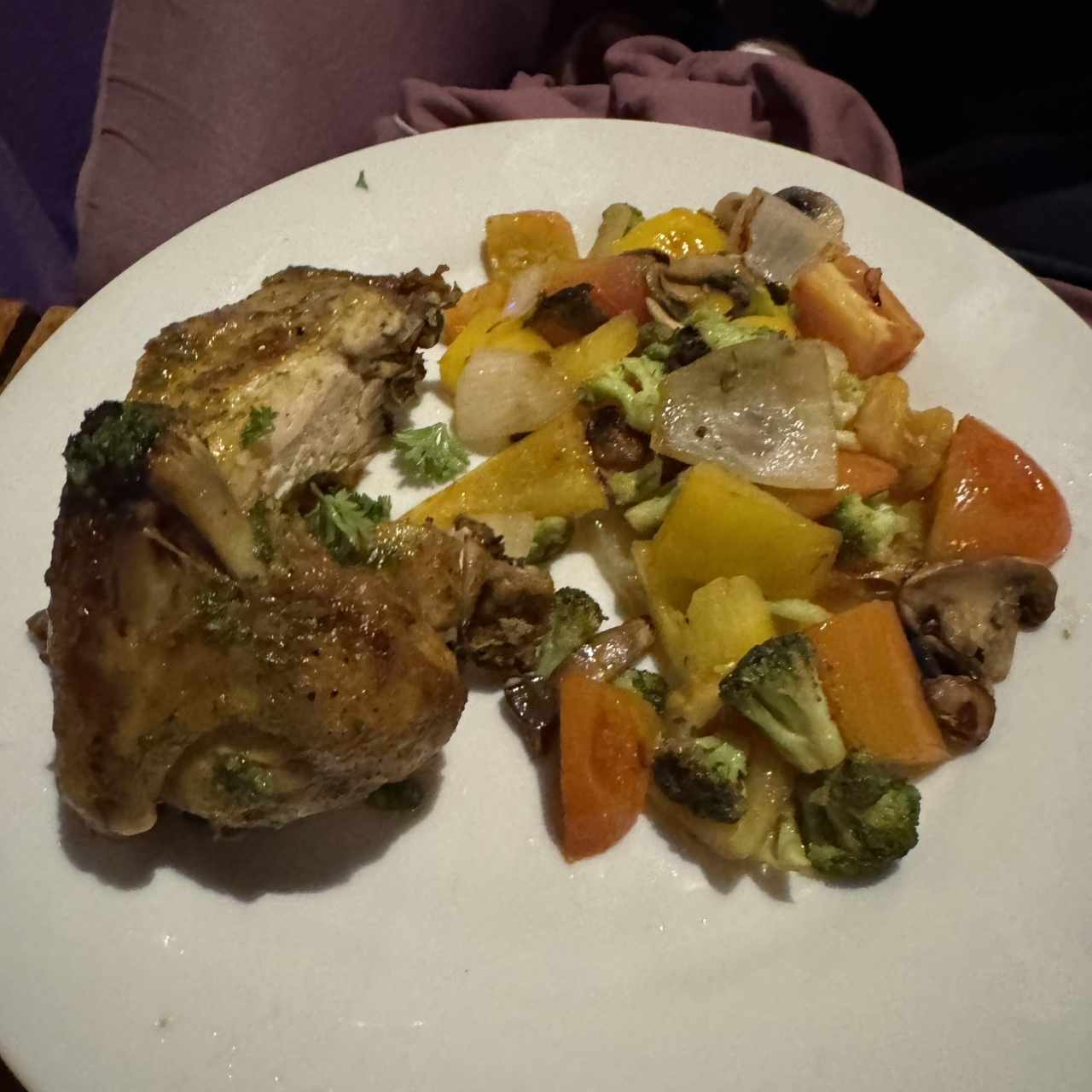 1/4 pollo asado con vegetales