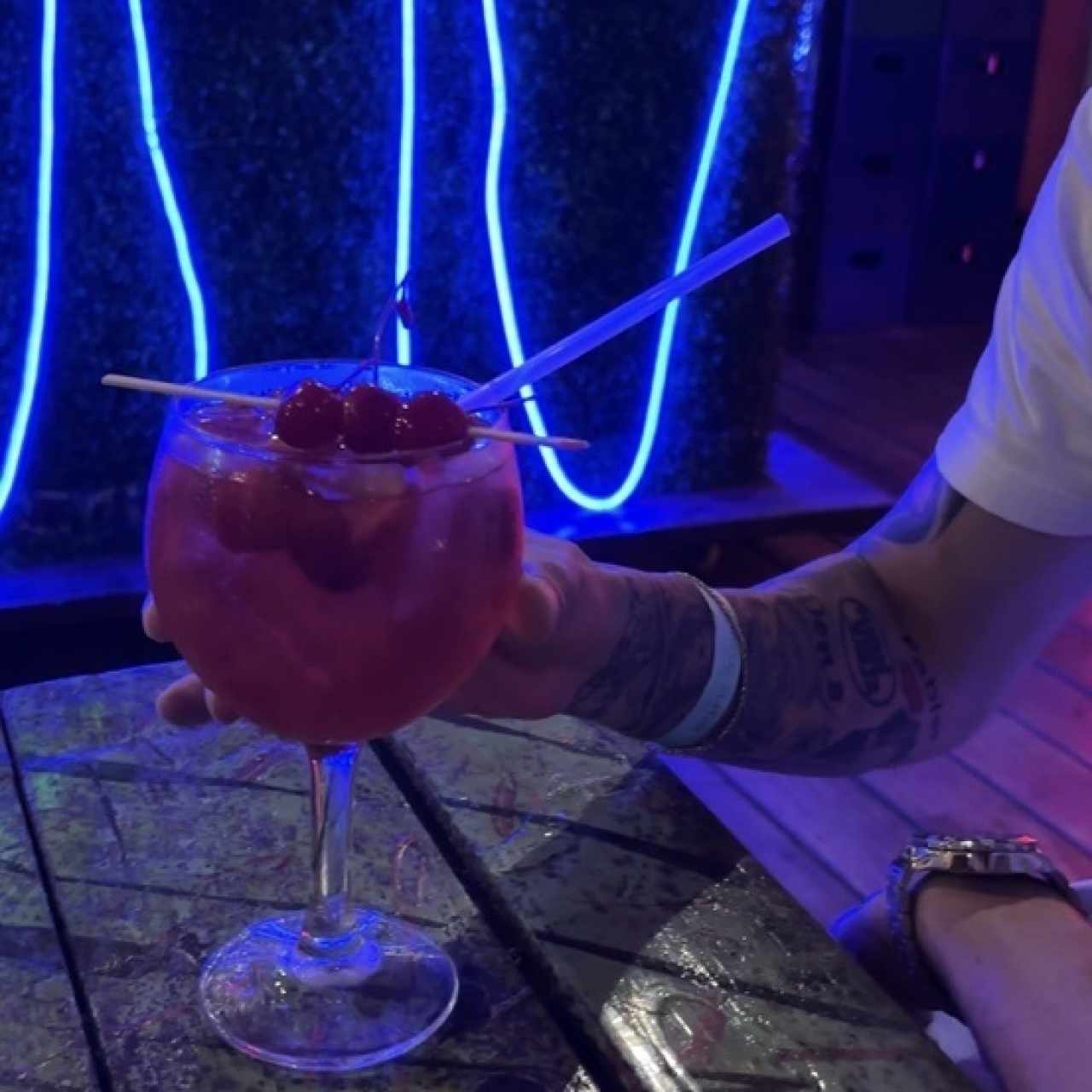 Gyn Tonic de frutos rojos