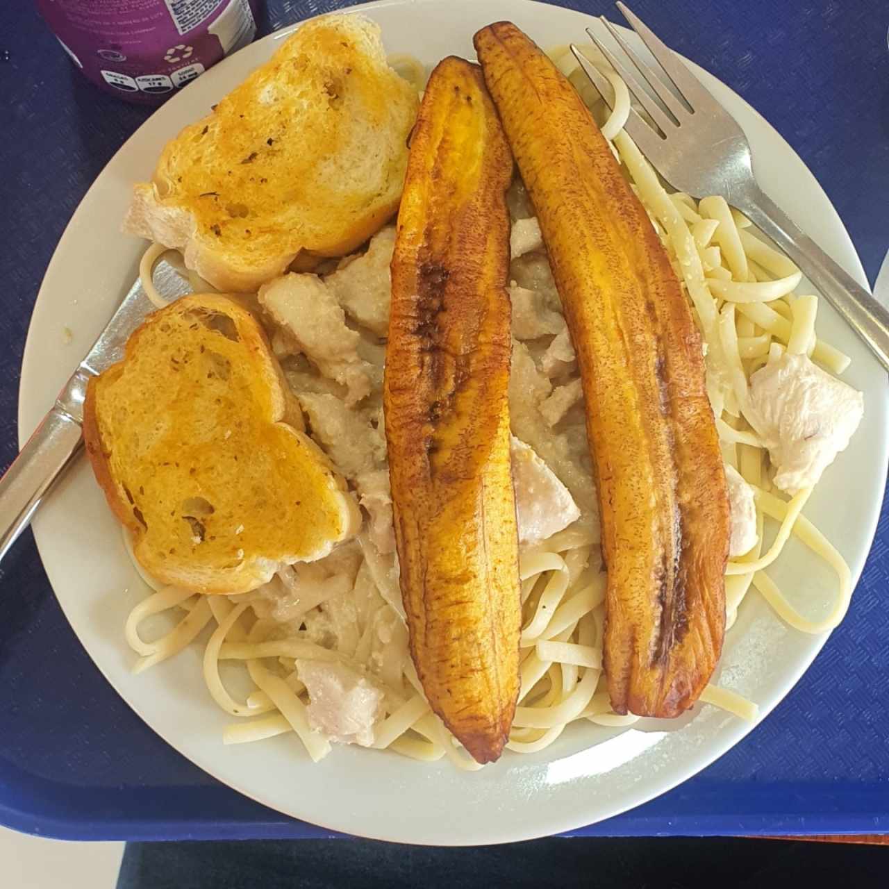 Fetuccini de pollo