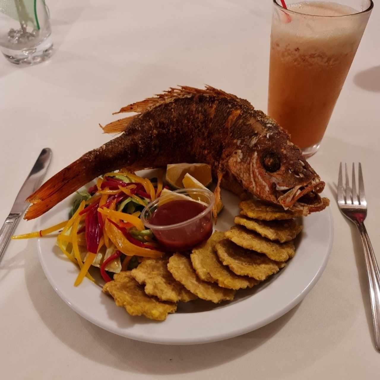 Pago frito con patacones