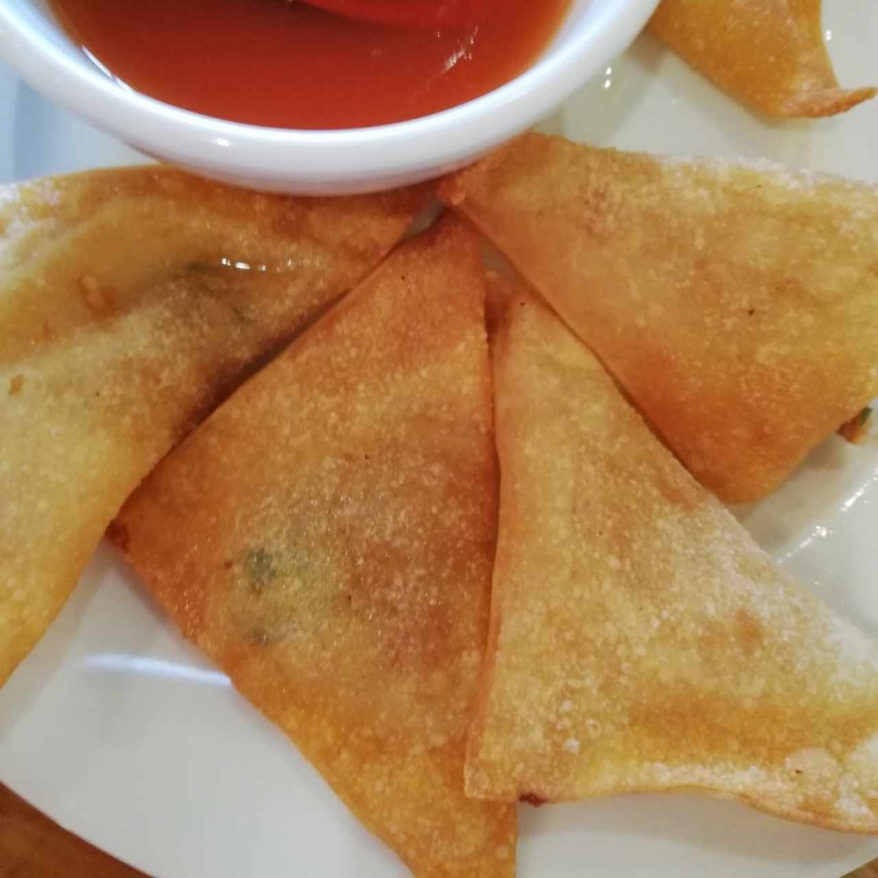 wonton relleno de camarón
