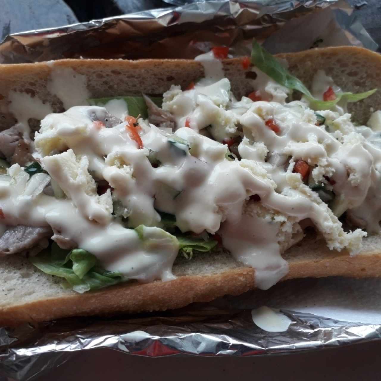 sándwich de atún fresco