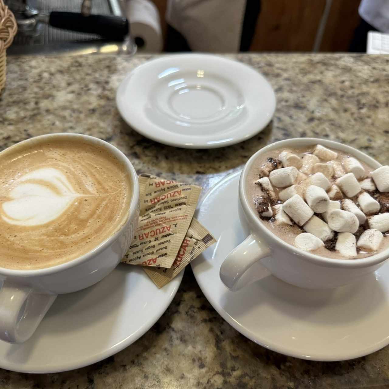 COFFEES - Chocolate y Capuchino 