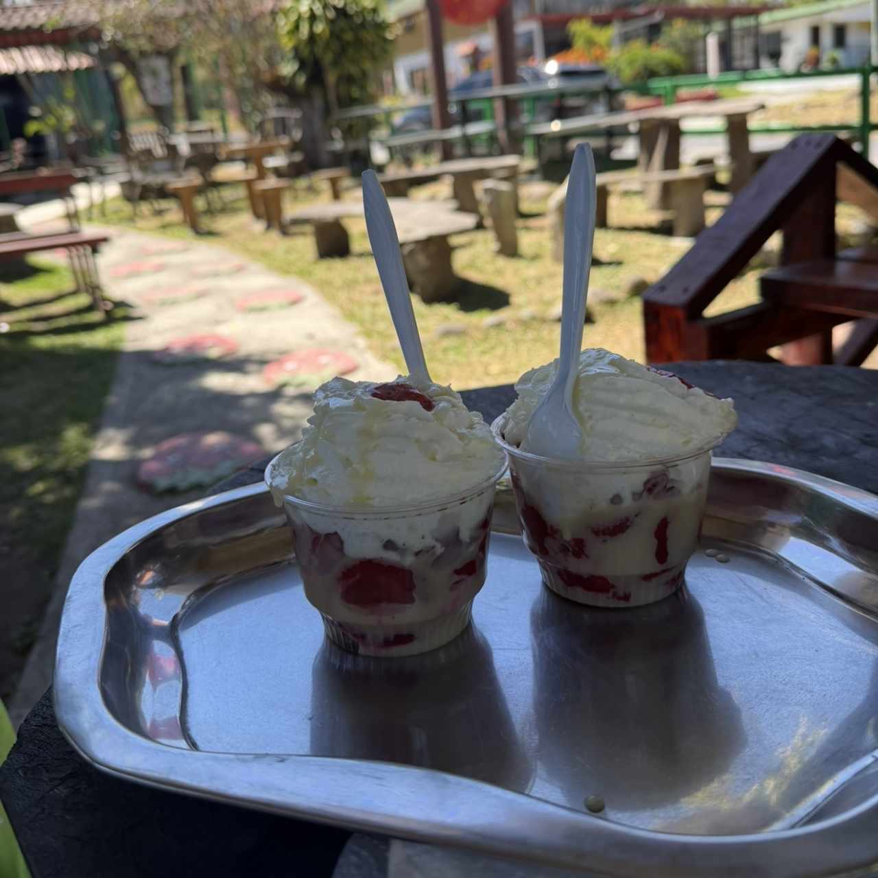 Fresqs con crema y leche condensada
