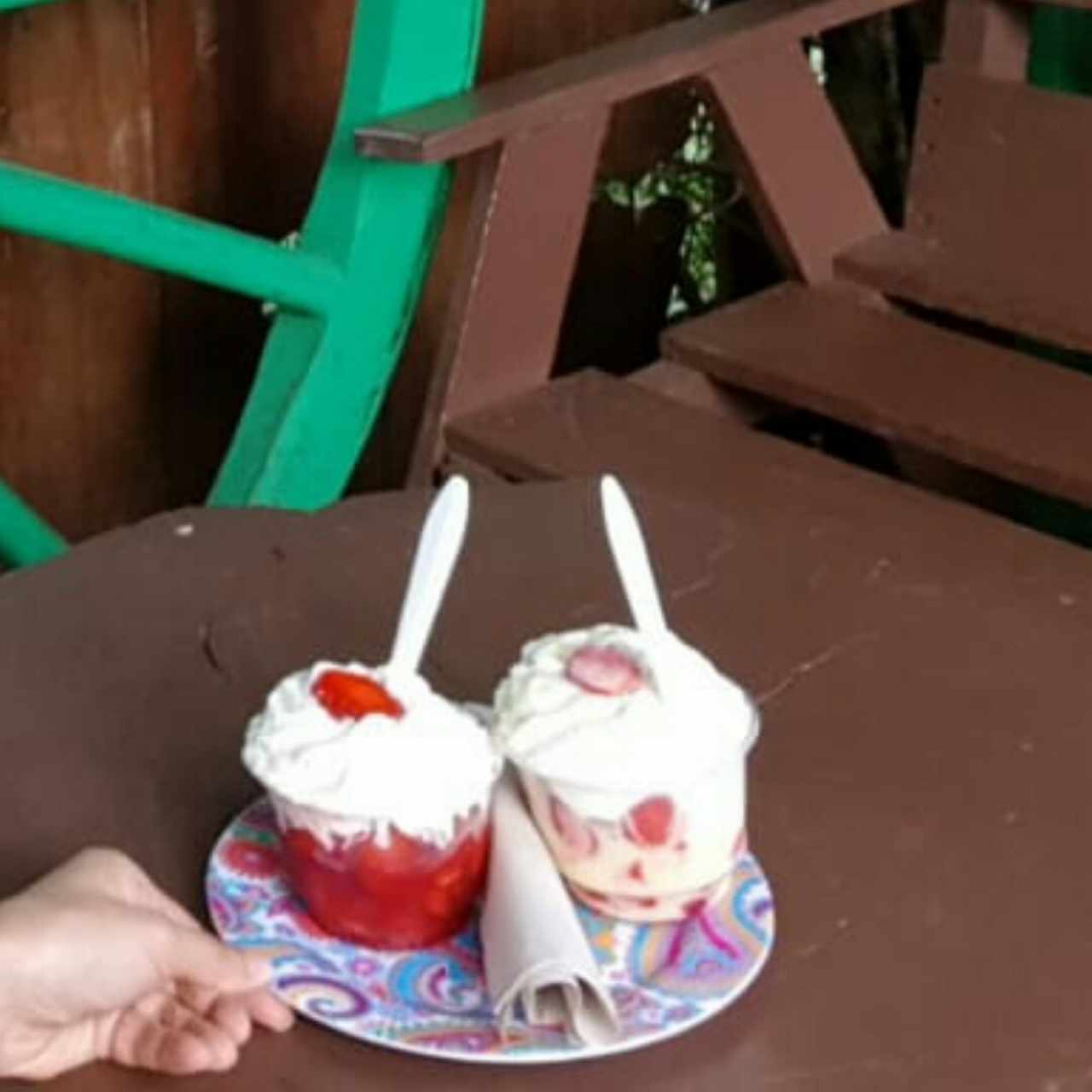 Fresas con crema y Fresas con crema y leche condensada