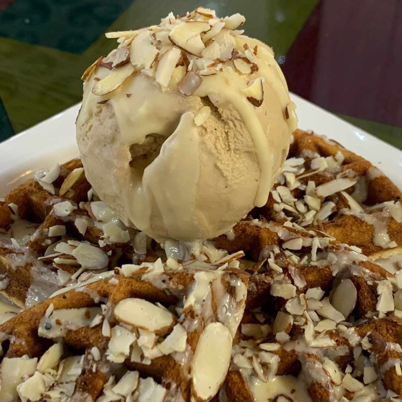 Waffles con Helado de café
