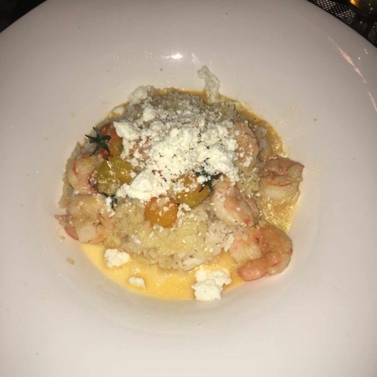 arroz con camarones y queso feta