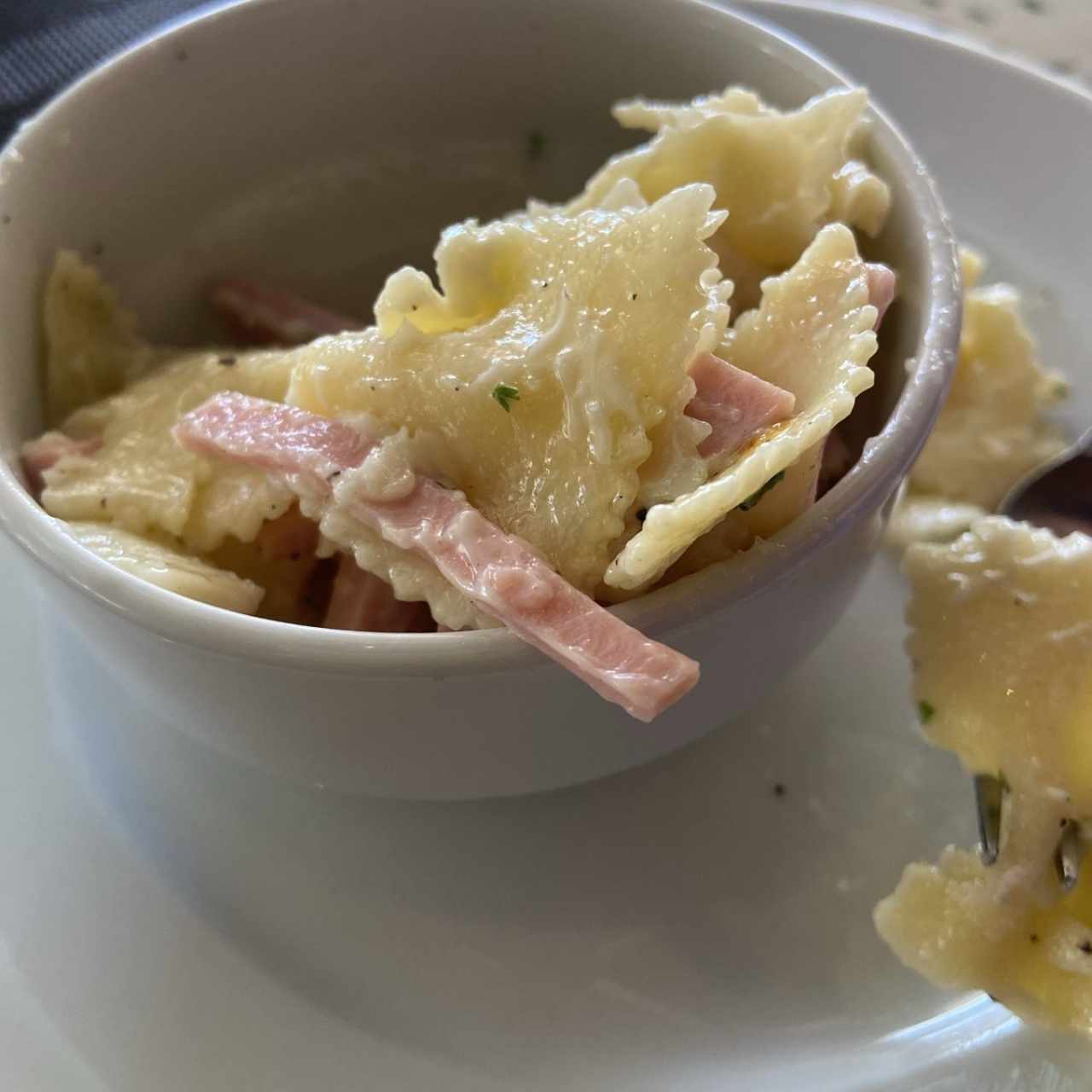 Entrada / Pasta con jamón