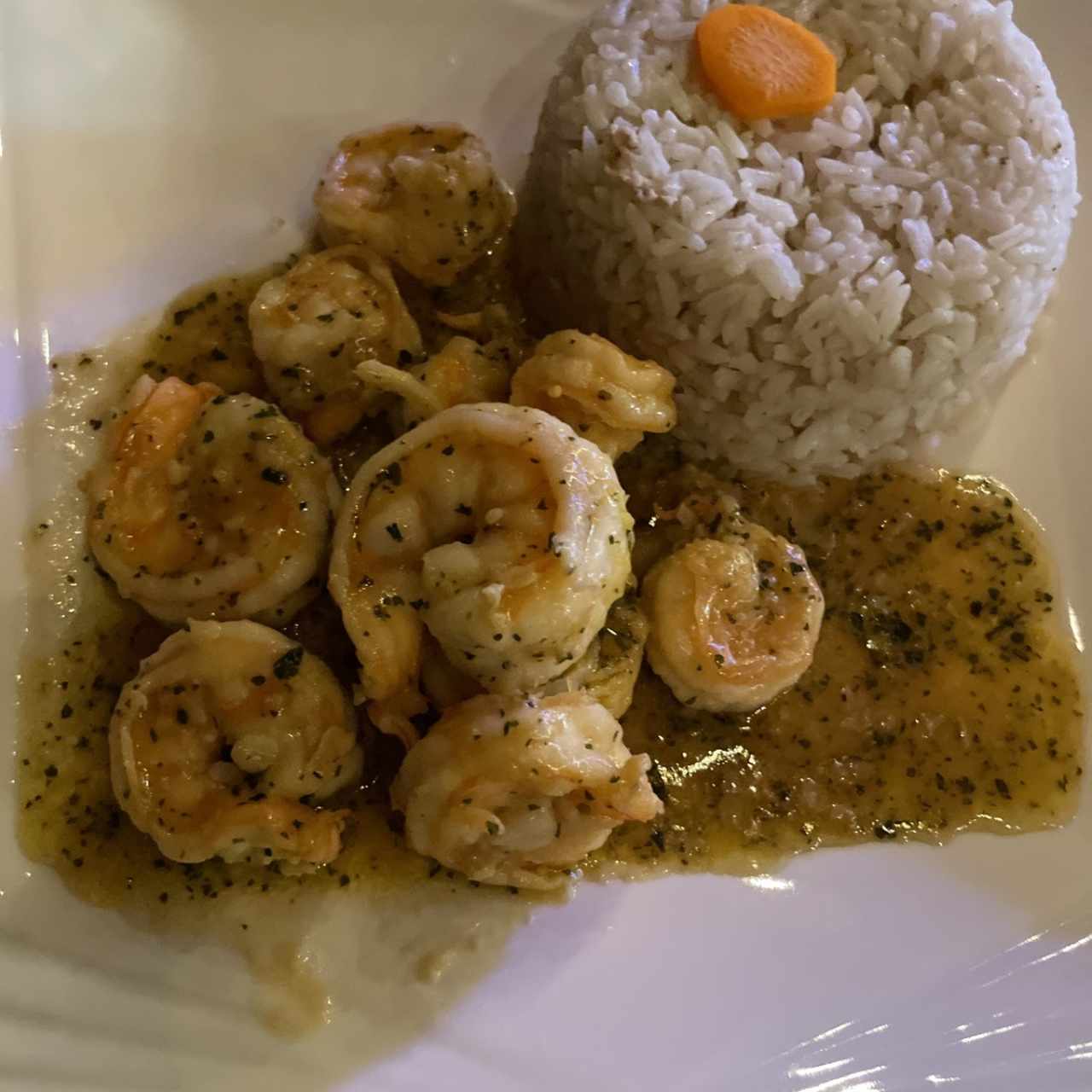 Camarones al ajillo 