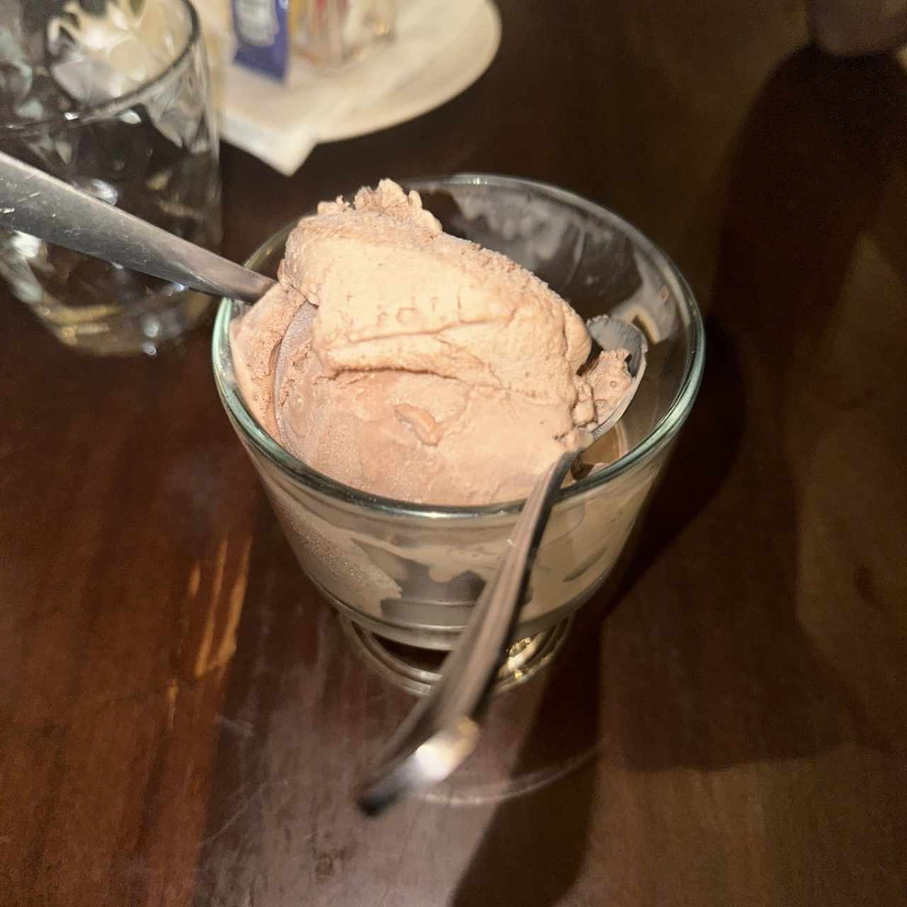 Helado de chocoalmendras
