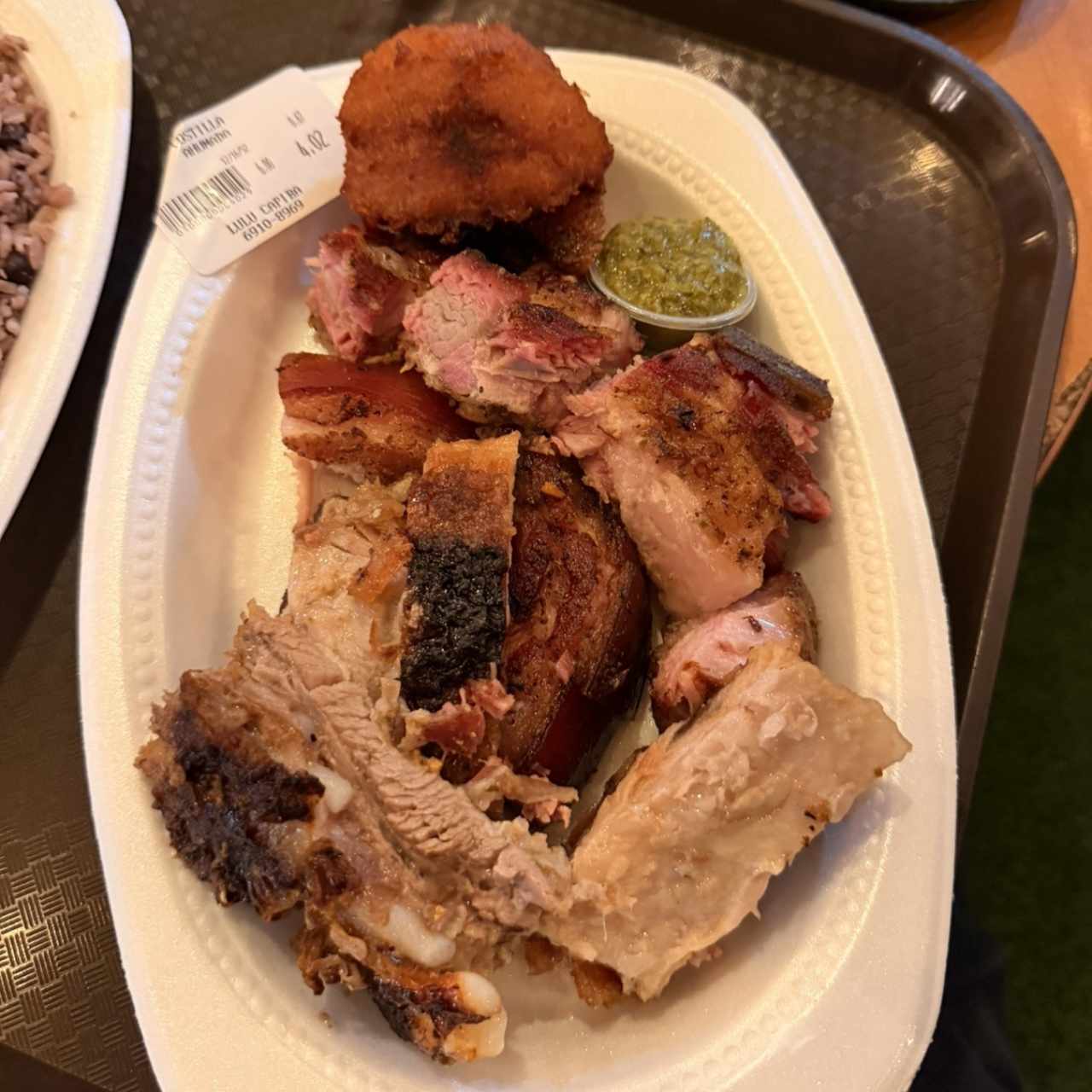 Lechon y Costilla 