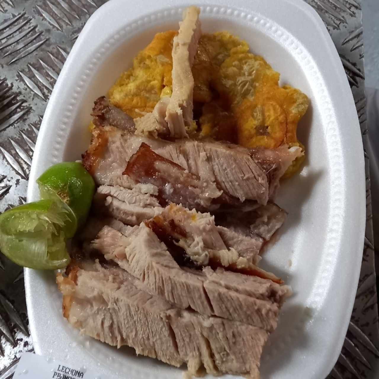 puerco con patacones