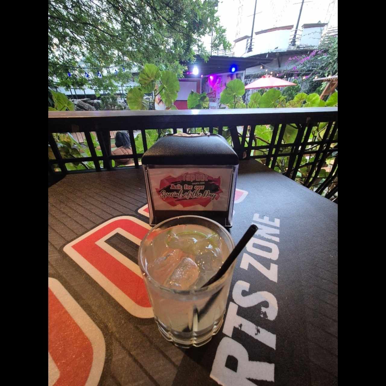 vodka tonic