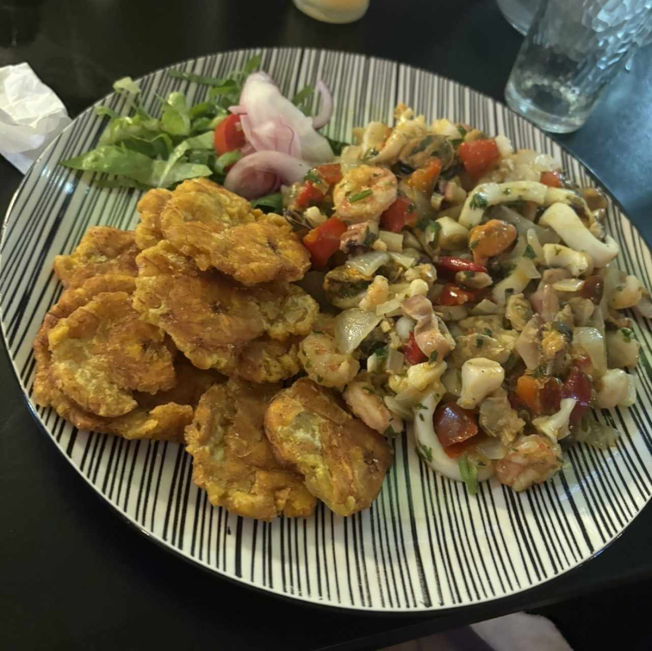 Mixto de marisco a la Criolla