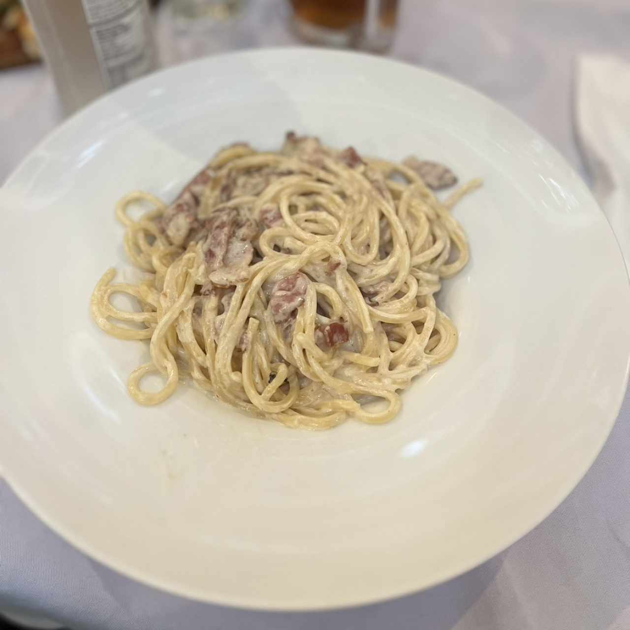 Spagueti a la Carbonara estilo americano