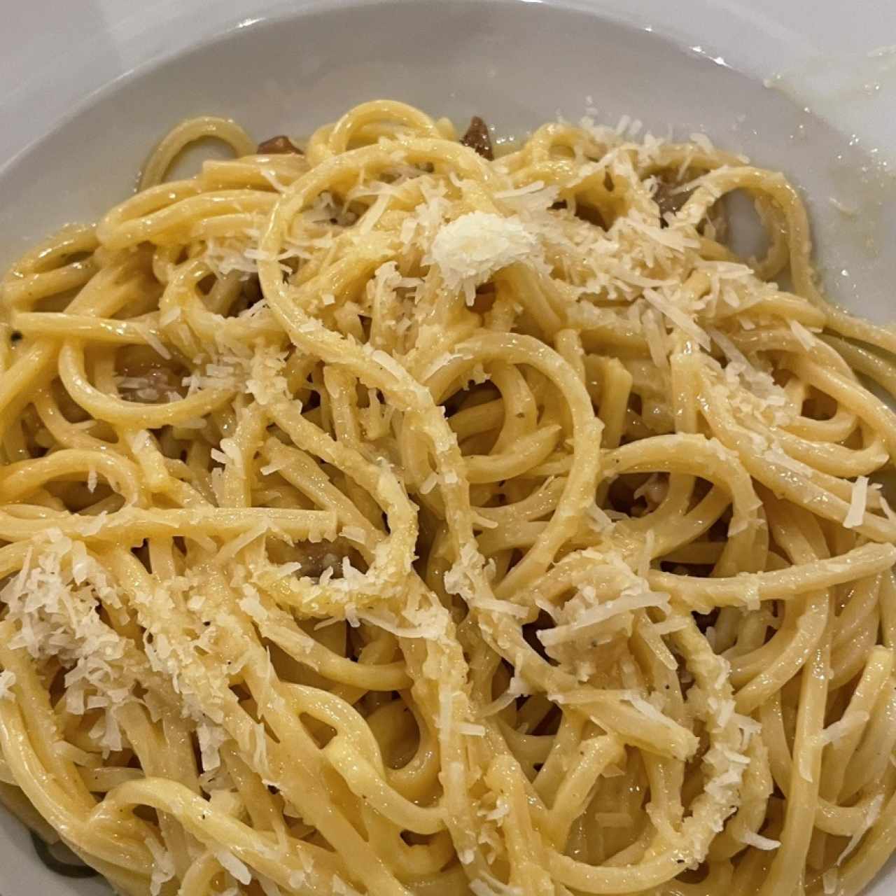 SPAGHETTI A LA CARBONARA