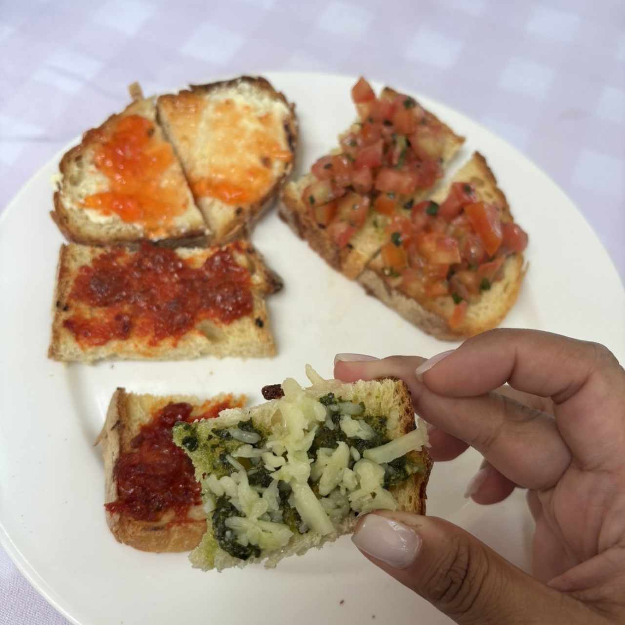 ENTRADAS - BRUSCHETTAS MEDITERRÁNEAS