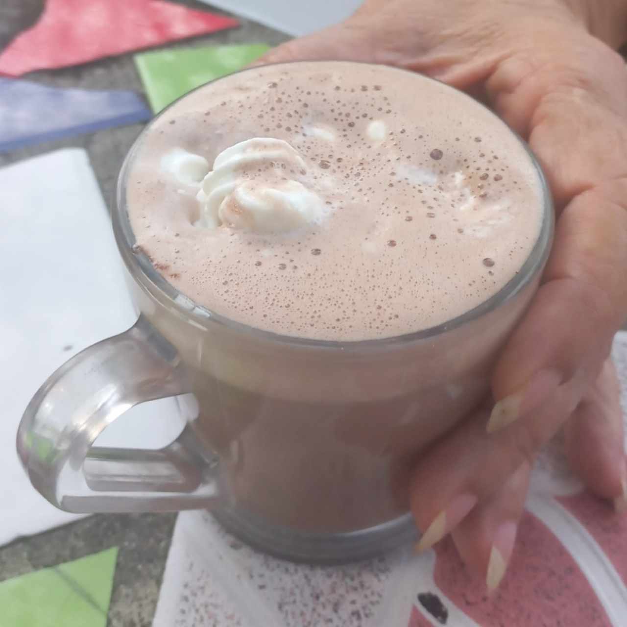 Chocolate caliente con crema