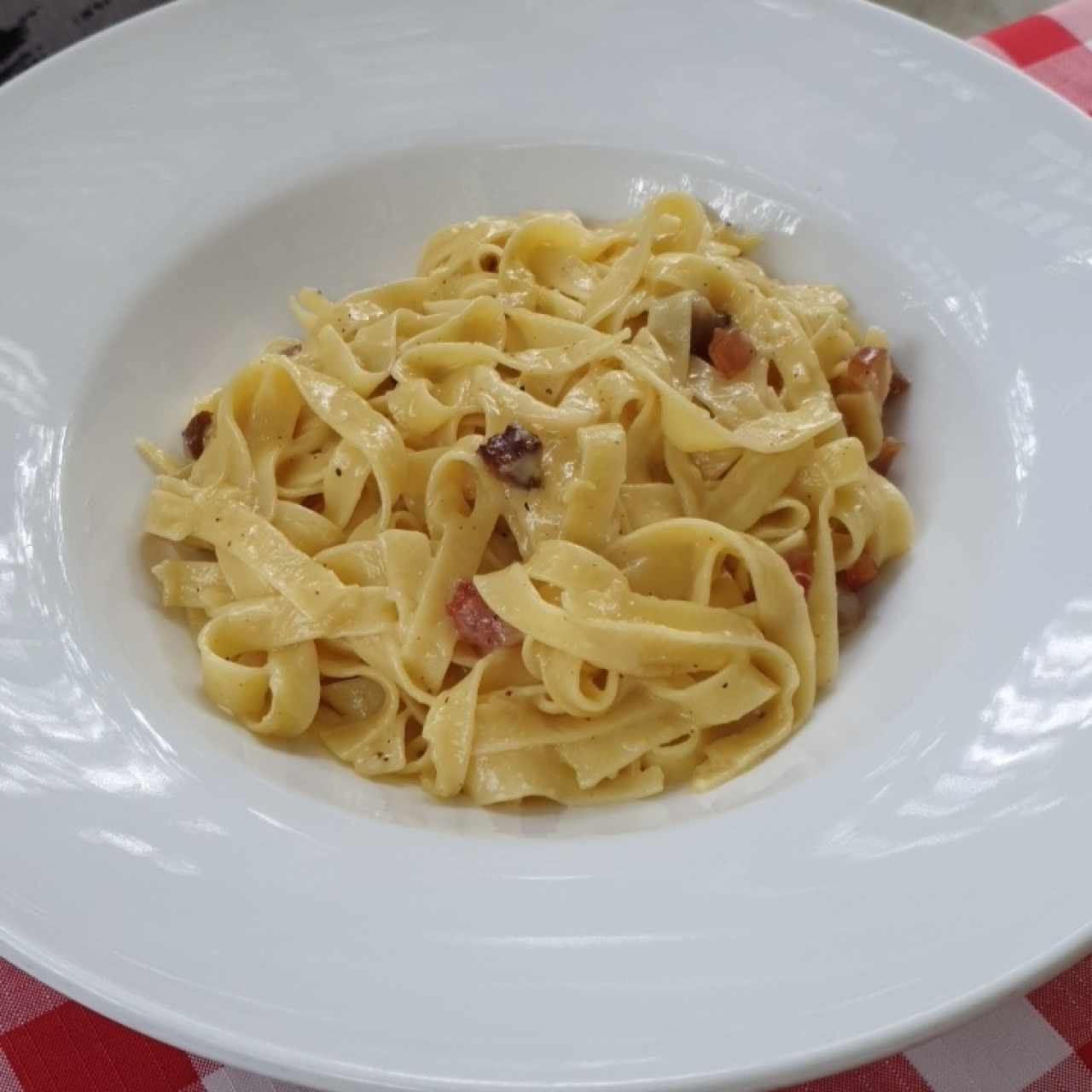 spaguetti carbonara