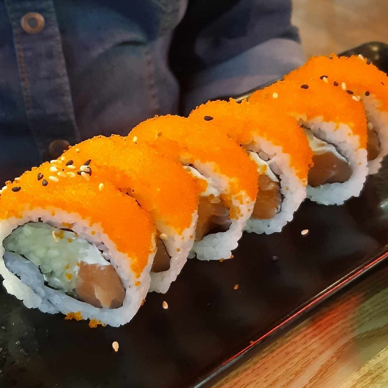 Roll de salmón