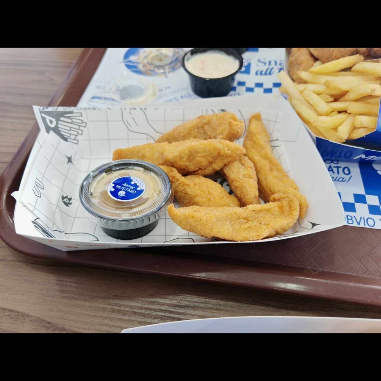 6 deditos individuales con salsa Honey Mustard