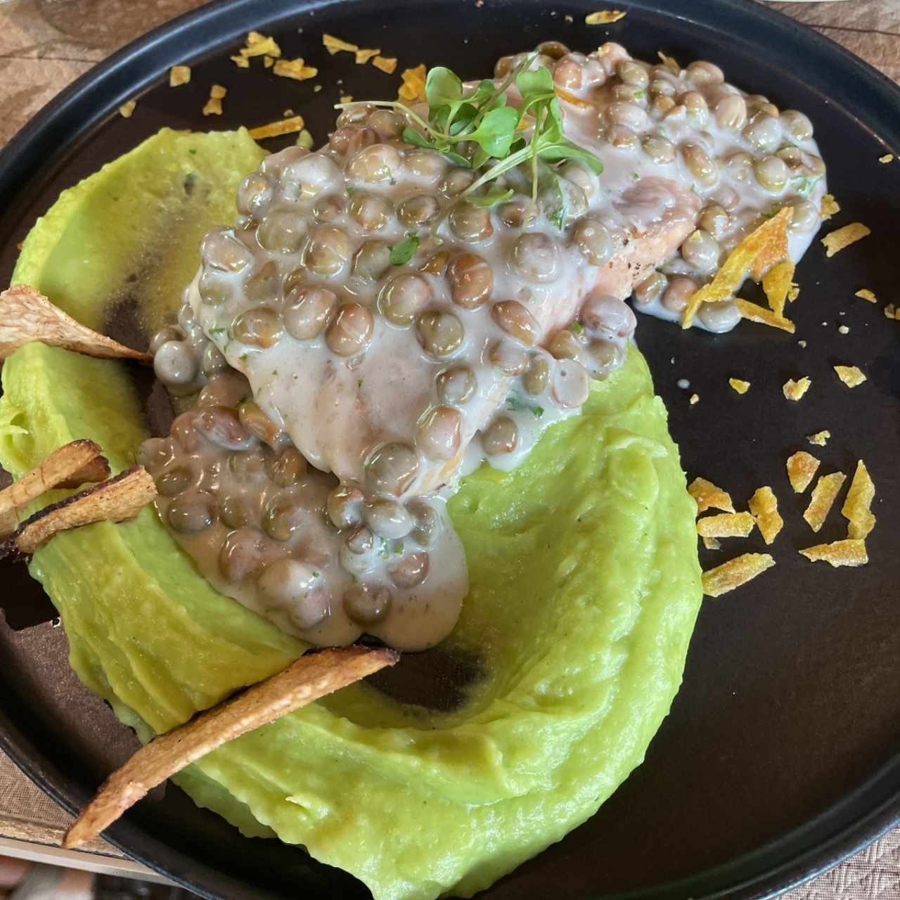 Platos Fuertes - Salmón Parrillero