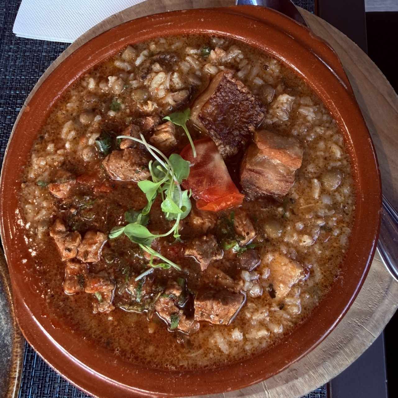 Guacho de Guandú y Chicharrón de Cerdo