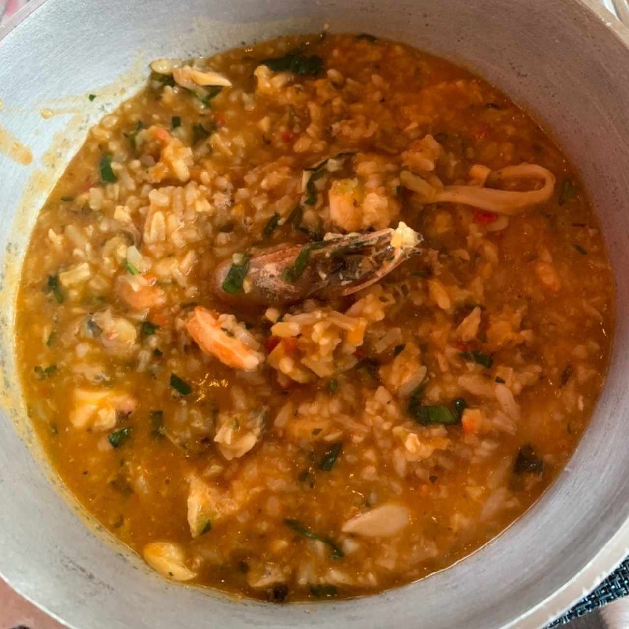 guacho de mariscos