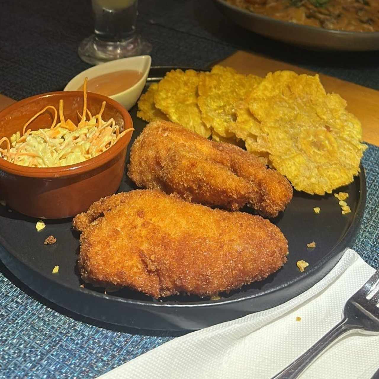 Platos Fuertes - El Pollo Frito